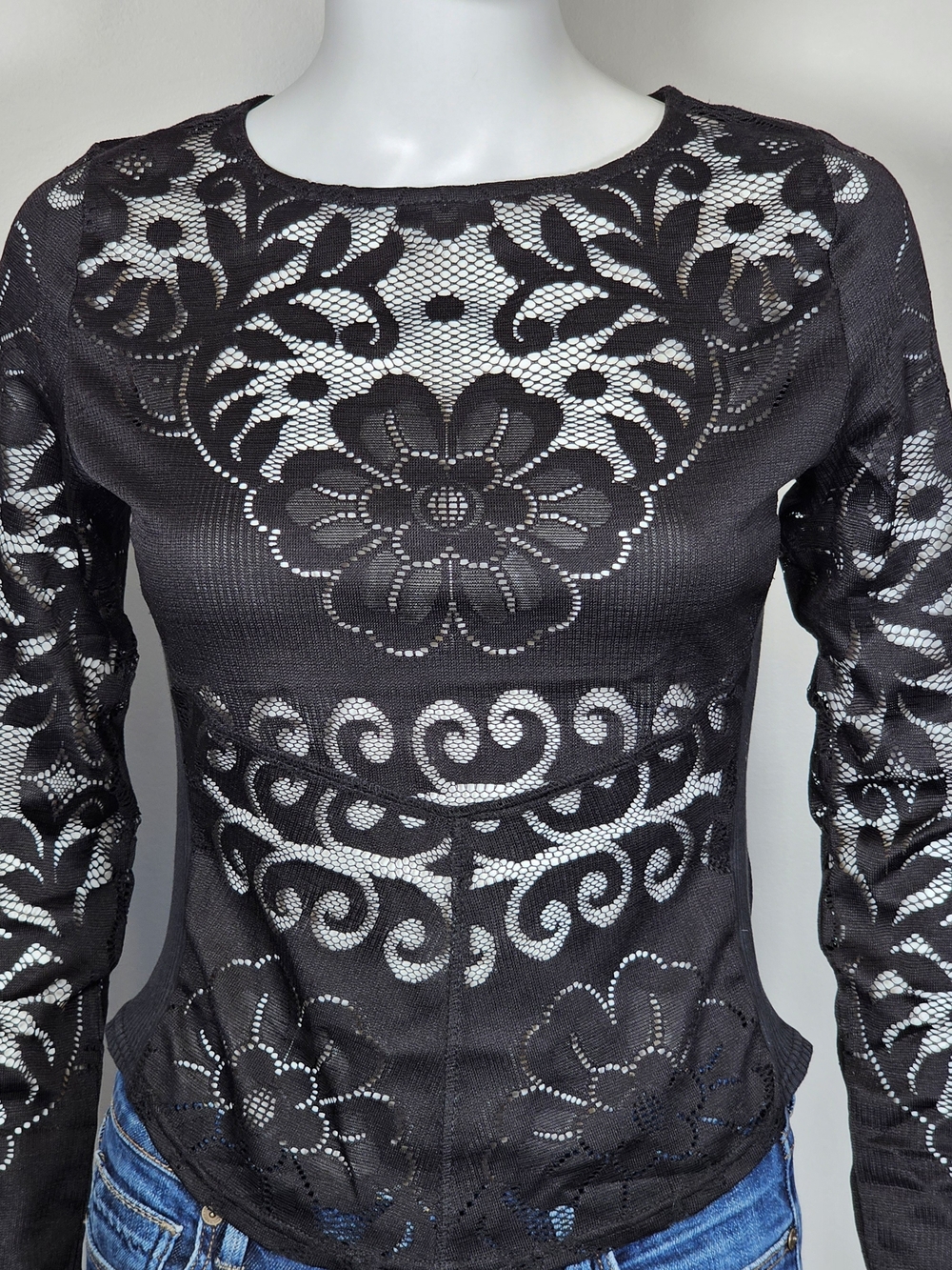 Free People Black Floral Lace Layering Top Sz M - Picture 2 of 7